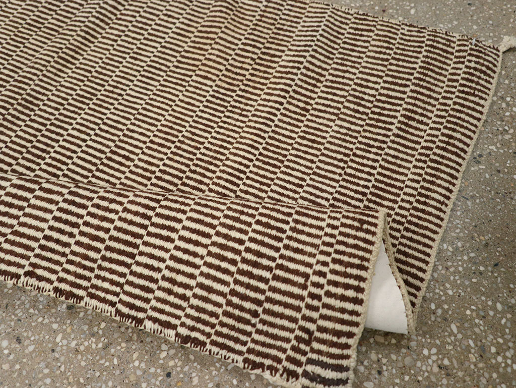 Vintage American Navajo Throw Rug, No.31086 - Galerie Shabab