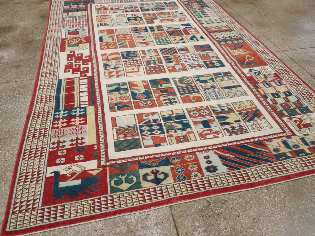 Vintage Turkish Anatolian Accent Carpet, No.31097 - Galerie Shabab