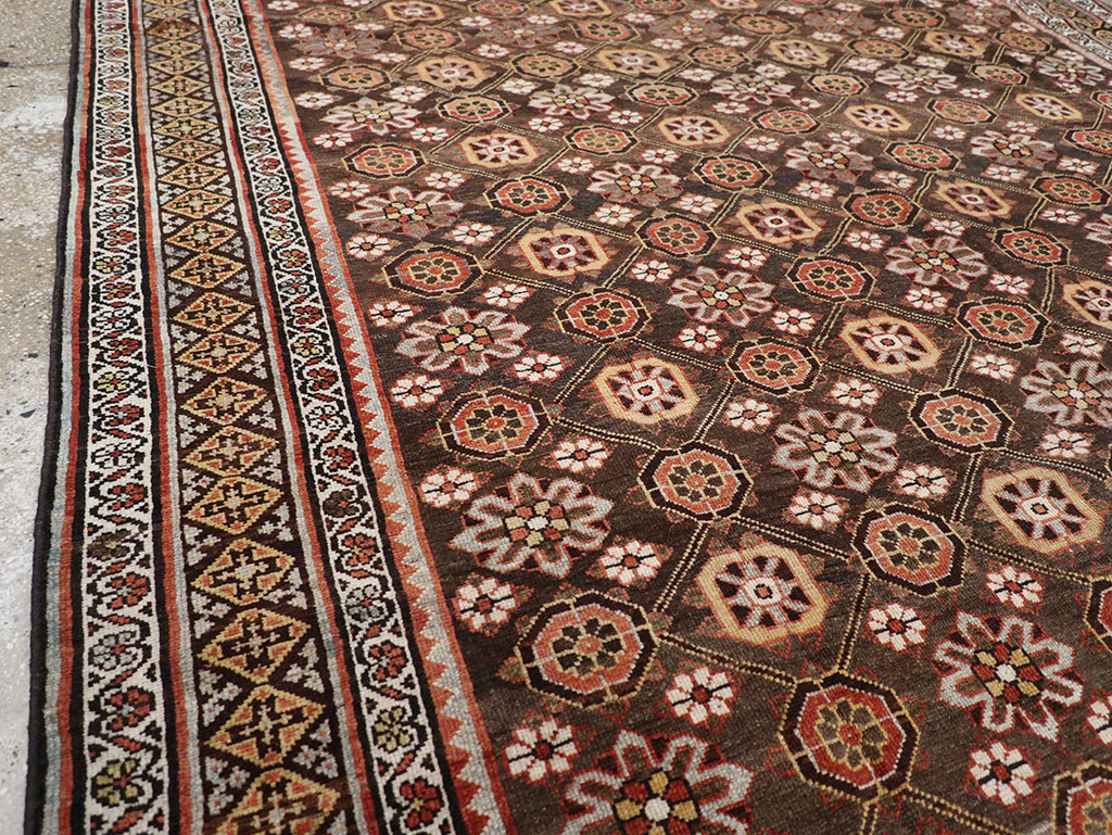 Antique Persian Kurd Gallery Carpet, No.31110 - Galerie Shabab