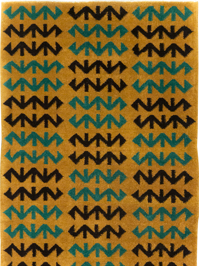 Vintage Turkish Art Deco Style Small Runner, No.31113 - Galerie Shabab