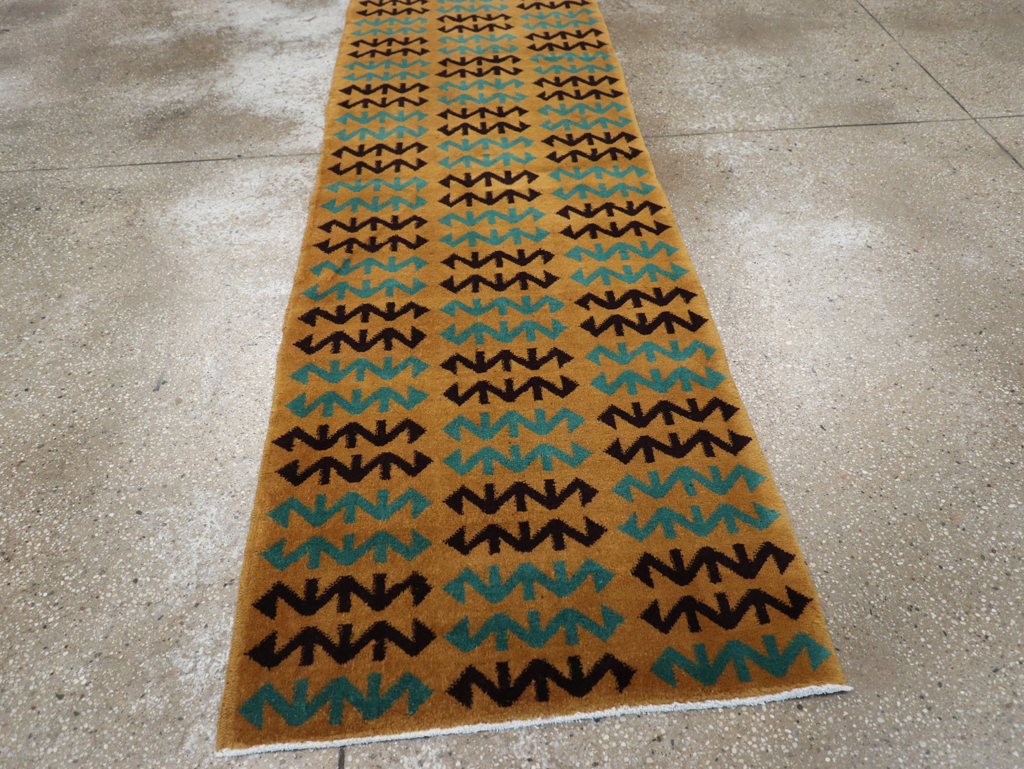 Vintage Turkish Art Deco Style Small Runner, No.31113 - Galerie Shabab