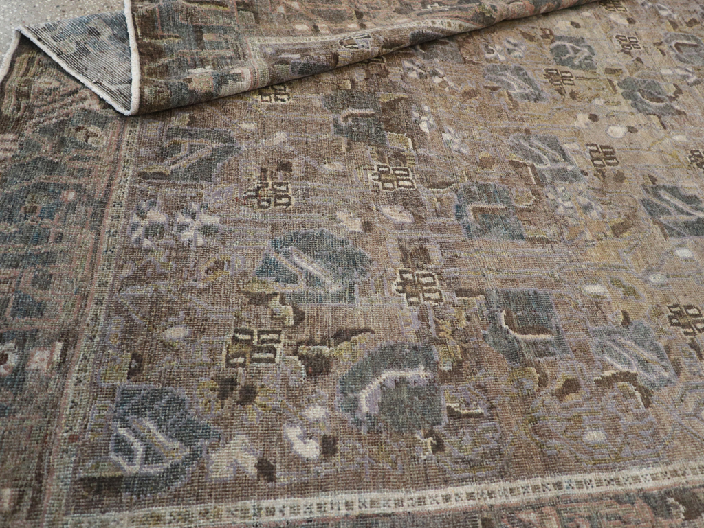 Antique Persian Bakhtiari Gallery Carpet, No.31115 - Galerie Shabab