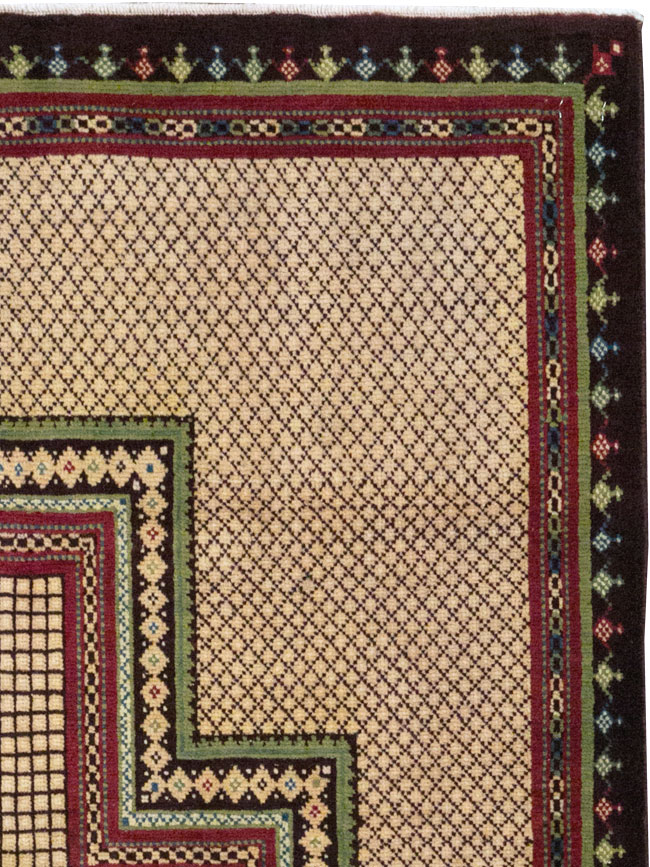 Vintage Persian Mashad Throw Rug, No.31118 - Galerie Shabab