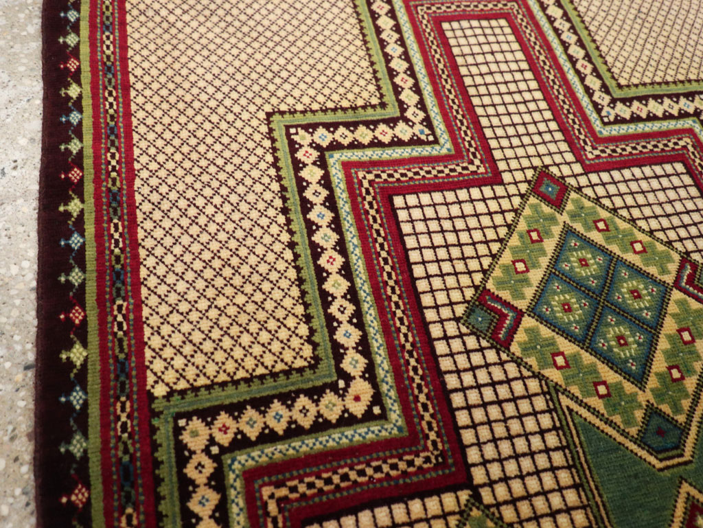 Vintage Persian Mashad Throw Rug, No.31118 - Galerie Shabab