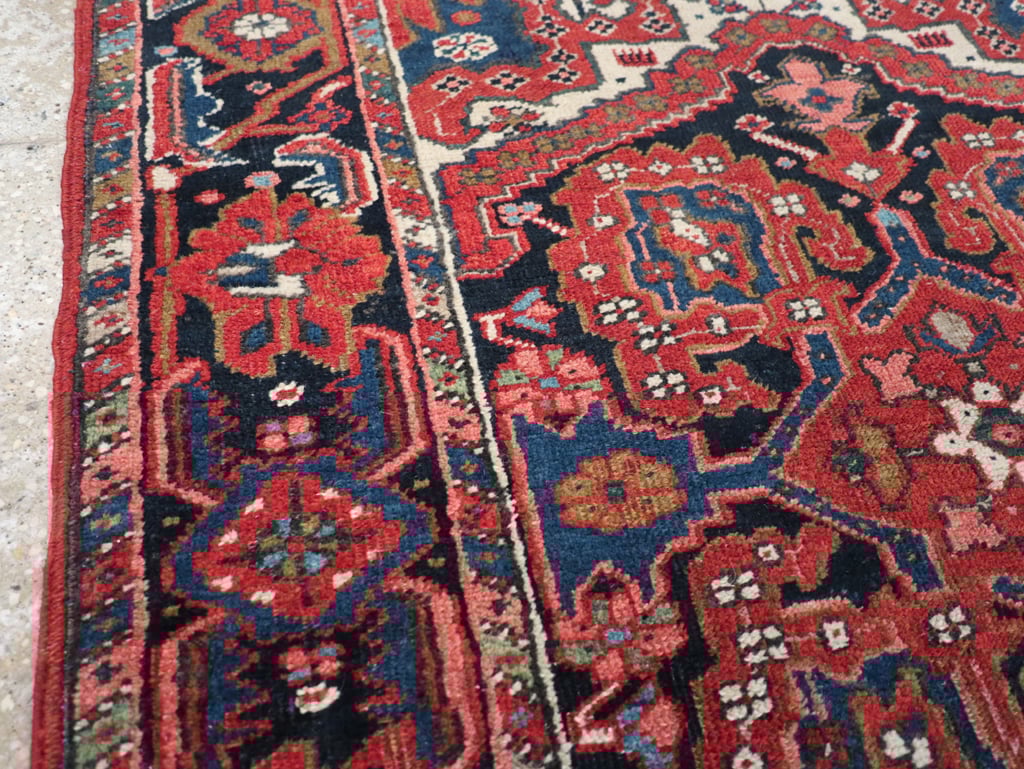 Antique Persian Heriz Throw Rug, No.31124 - Galerie Shabab