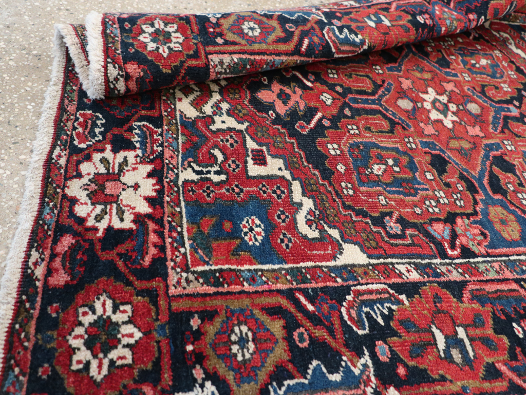 Antique Persian Heriz Throw Rug, No.31124 - Galerie Shabab