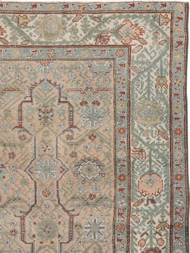 Antique Persian Malayer Accent Carpet, No.31131 - Galerie Shabab