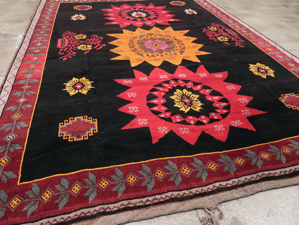 Vintage Turkish Anatolian Large Tribal Room Size Carpet, No.31139 - Galerie Shabab