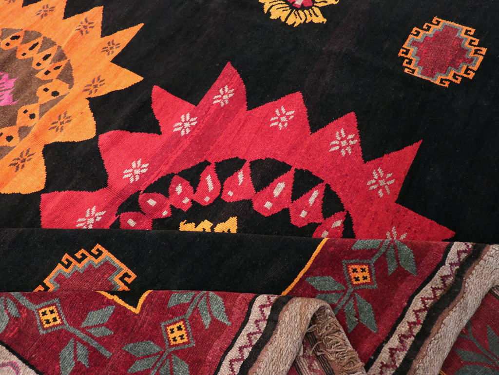 Vintage Turkish Anatolian Large Tribal Room Size Carpet, No.31139 - Galerie Shabab