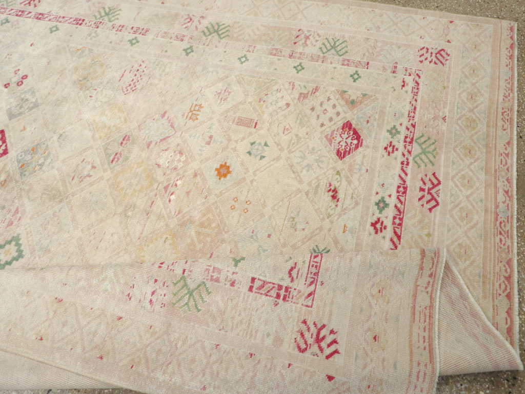 Vintage Turkish Anatolian Accent Carpet, No.31140 - Galerie Shabab