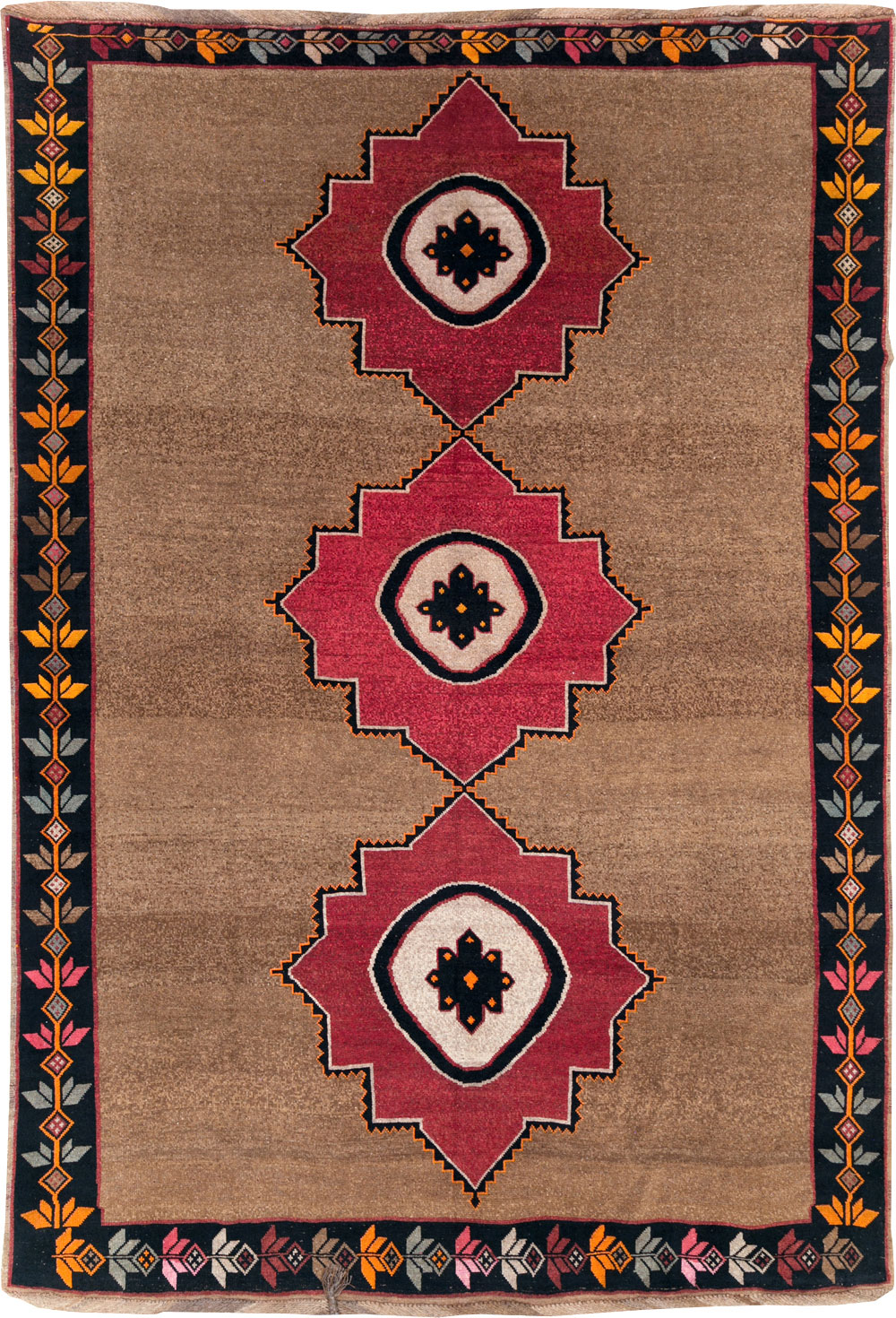 Vintage Turkish Anatolian Tribal Room Size Carpet, No.31141 - Galerie Shabab