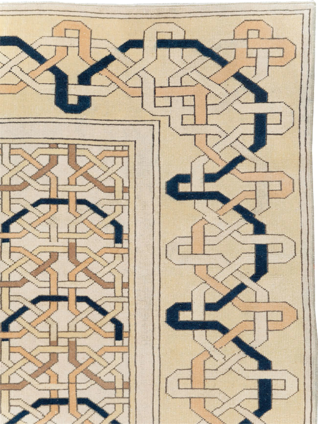 Vintage Turkish Anatolian Art Deco Style Accent Rug, No.31142 - Galerie Shabab