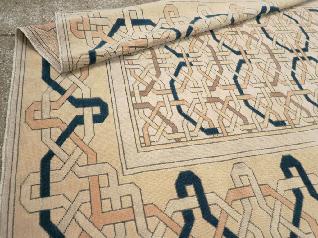 Vintage Turkish Anatolian Art Deco Style Accent Rug, No.31142 - Galerie Shabab