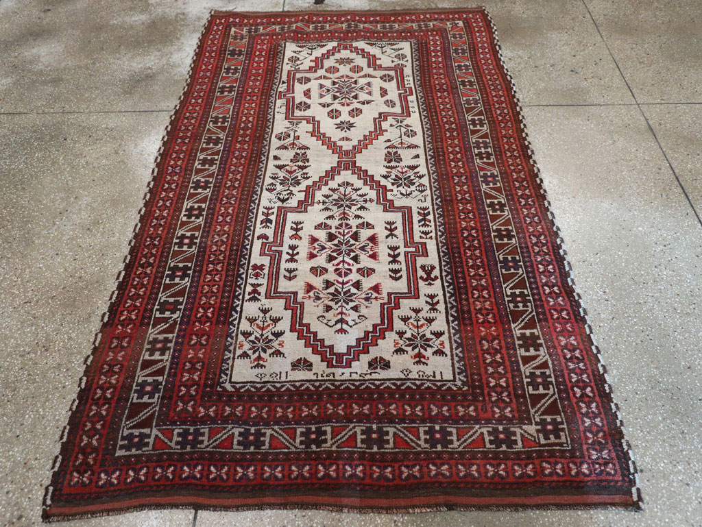 Vintage Persian Baluch Accent Rug, No.31147 - Galerie Shabab