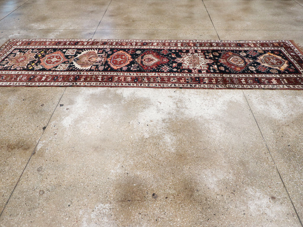 Antique Persian Kurd Runner, No.31148 - Galerie Shabab