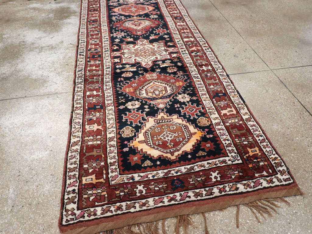 Antique Persian Kurd Runner, No.31148 - Galerie Shabab