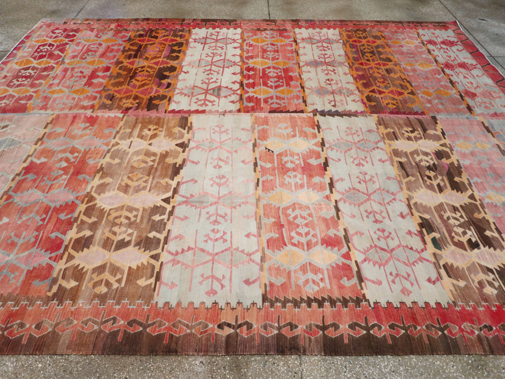 Vintage Turkish Flatweave Kilim Room Size Carpet, No.31152 - Galerie Shabab