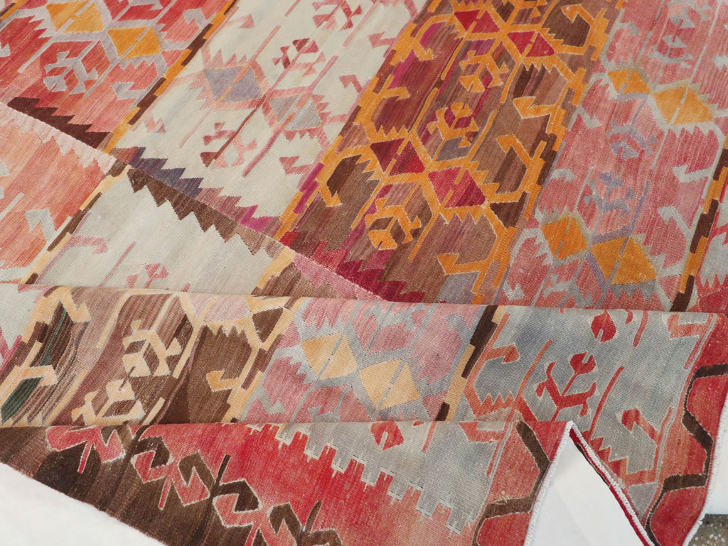 Vintage Turkish Flatweave Kilim Room Size Carpet, No.31152 - Galerie Shabab
