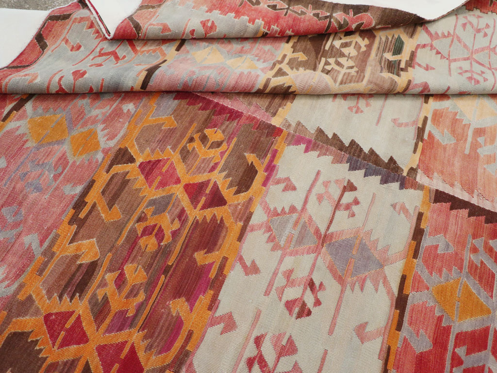 Vintage Turkish Flatweave Kilim Room Size Carpet, No.31152 - Galerie Shabab