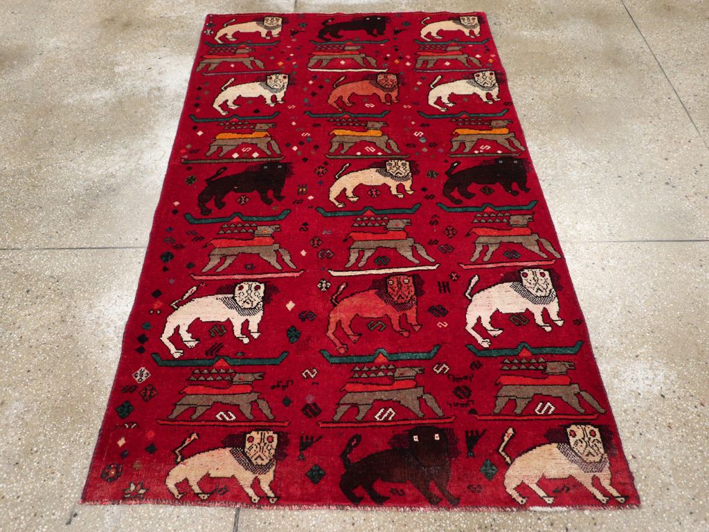 Vintage Persian Pictorial Shiraz Rug, No.31155 - Galerie Shabab