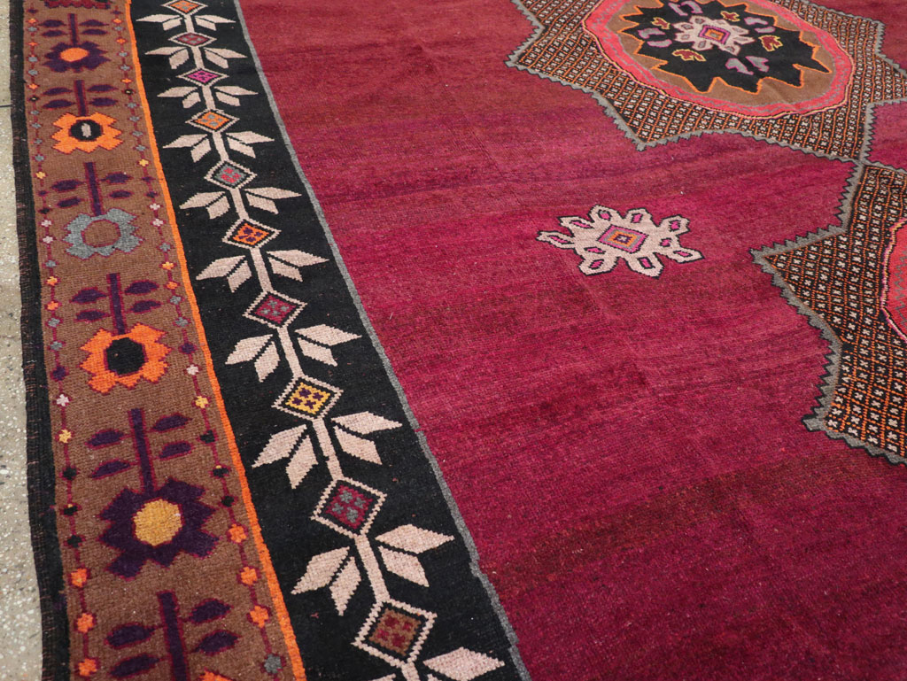 Vintage Turkish Anatolian Large Room Size Carpet, No.31164 - Galerie Shabab