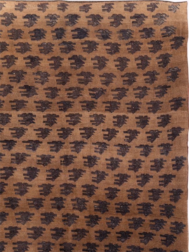 Vintage Turkish Anatolian Room Size Carpet, No.31165 - Galerie Shabab