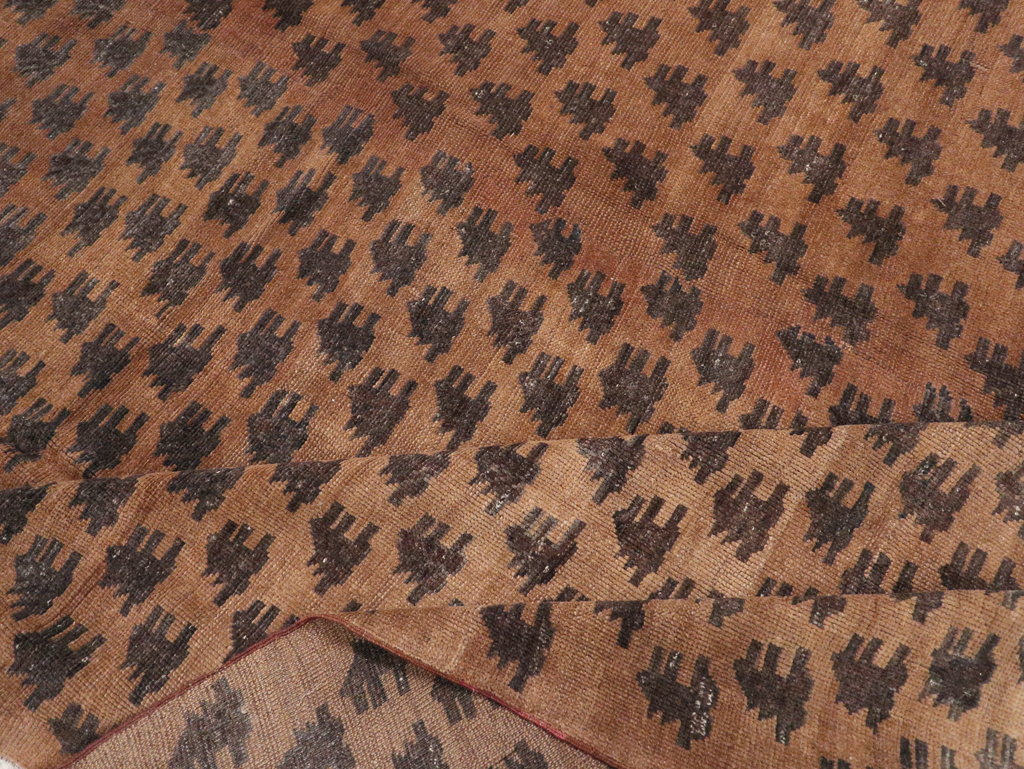 Vintage Turkish Anatolian Room Size Carpet, No.31165 - Galerie Shabab