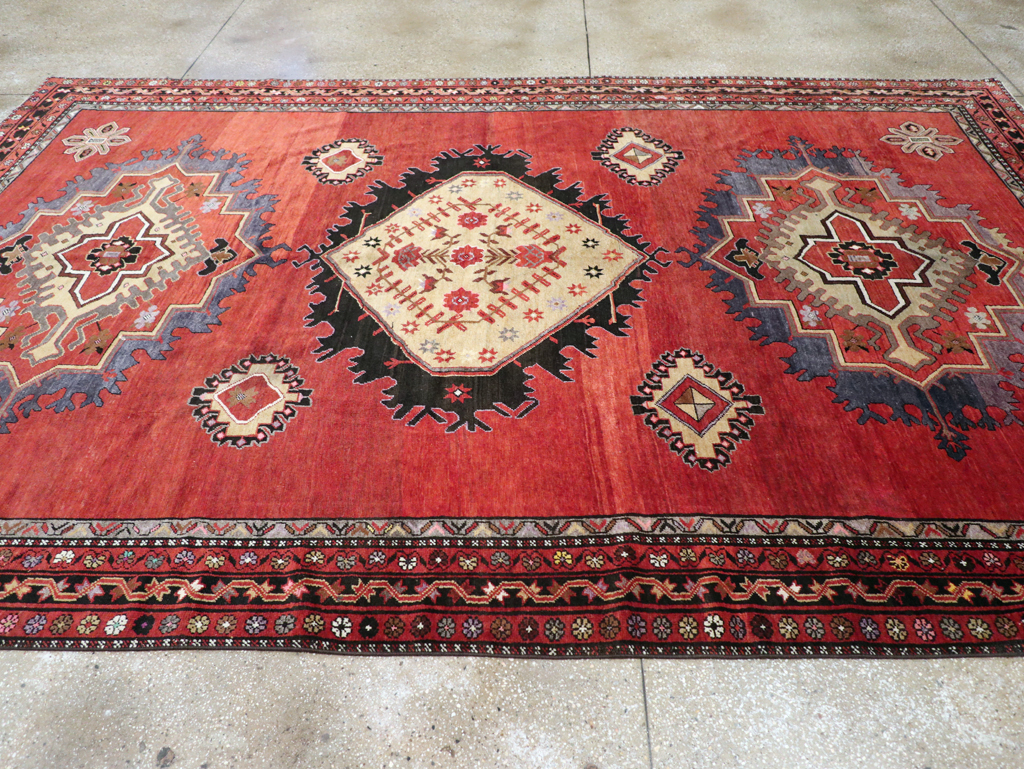 Vintage Turkish Anatolian Room Size Carpet, No.31166 - Galerie Shabab