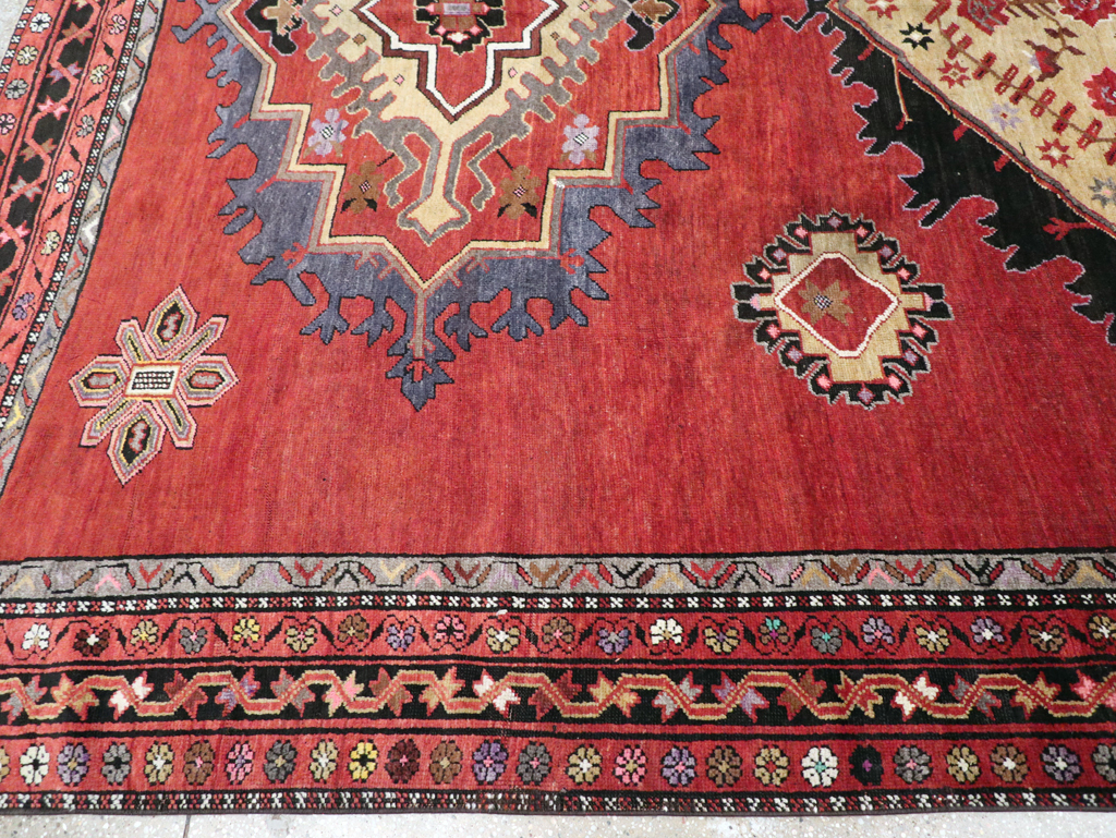 Vintage Turkish Anatolian Room Size Carpet, No.31166 - Galerie Shabab