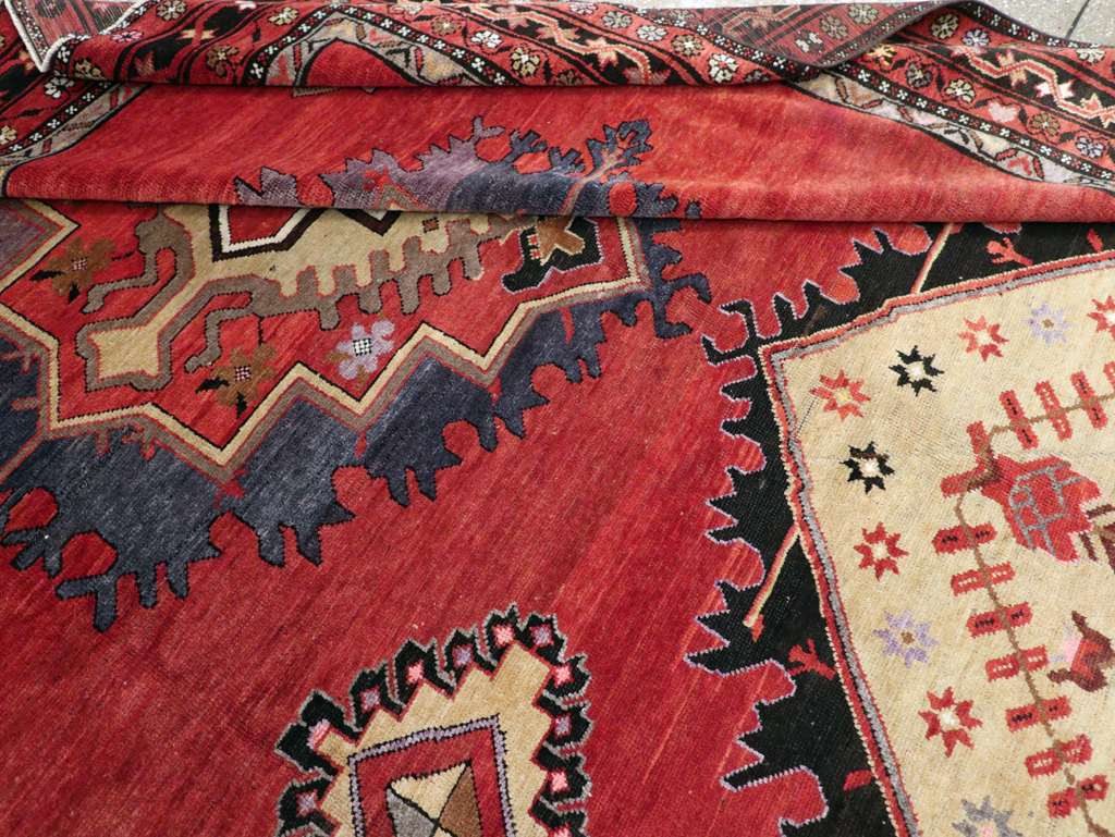 Vintage Turkish Anatolian Room Size Carpet, No.31166 - Galerie Shabab
