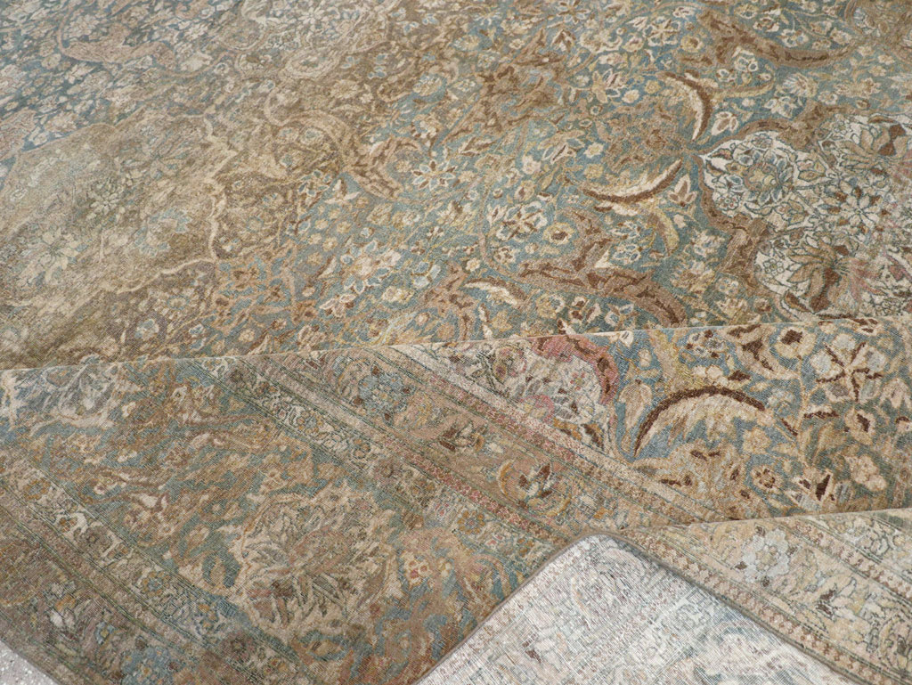 Antique Persian Isfahan Oversize Carpet, No.31174 - Galerie Shabab