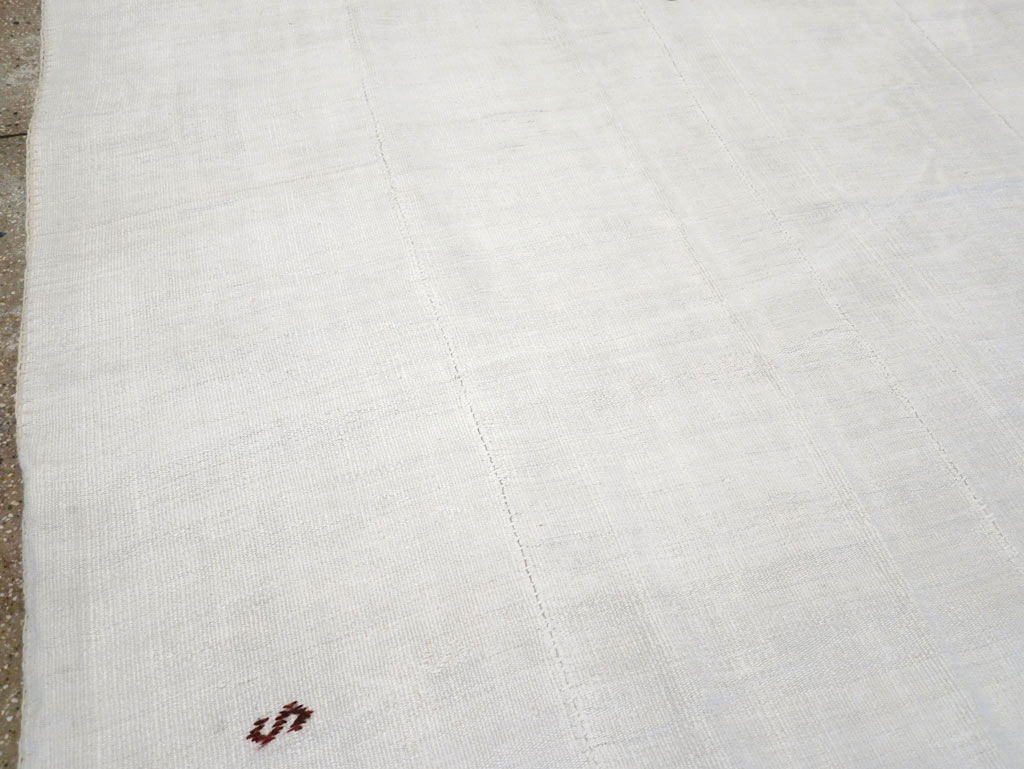 Vintage Turkish Flatweave Kilim Room Size Carpet, No.31175 - Galerie Shabab