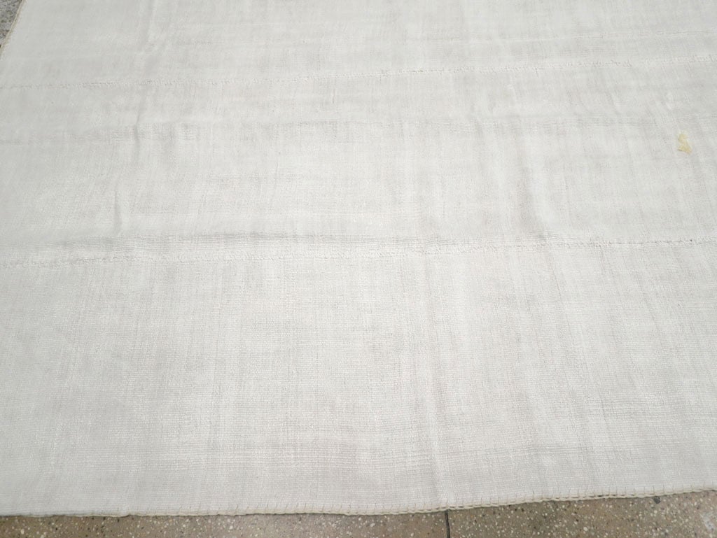 Vintage Turkish Flatweave Kilim Room Size Carpet, No.31175 - Galerie Shabab