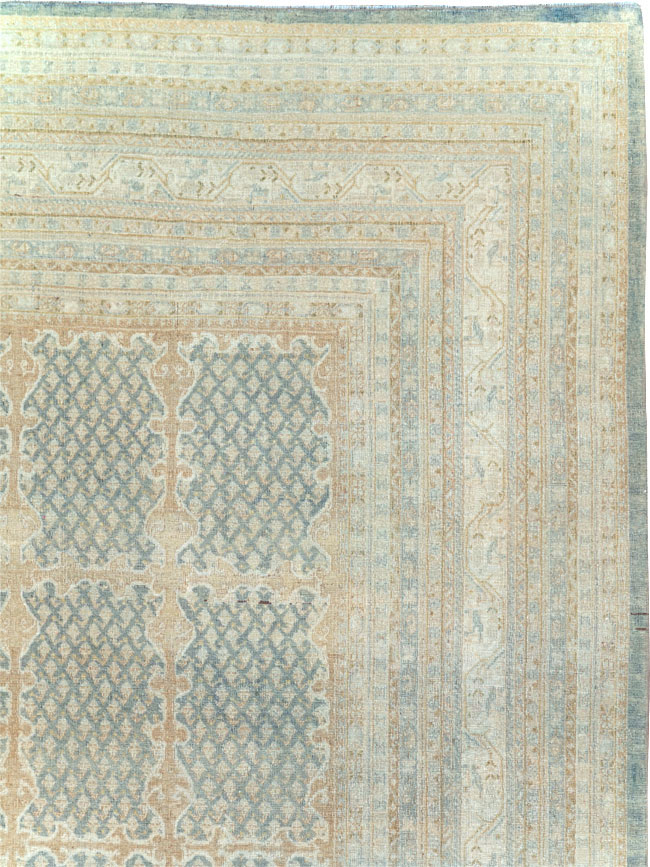 Antique Persian Tabriz Small Room Size Carpet, No.31177 - Galerie Shabab