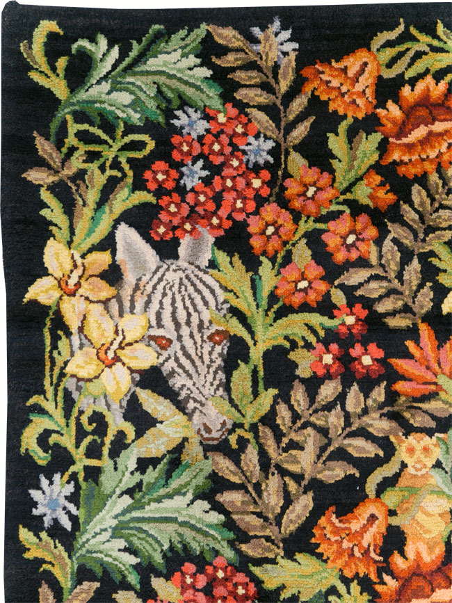 Vintage Portuguese Savonnerie Pictorial Accent Rug, No.31180 - Galerie Shabab