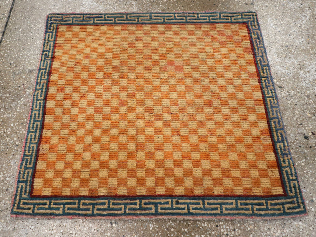 Vintage Tibetan Square Throw Rug, No.31181 - Galerie Shabab