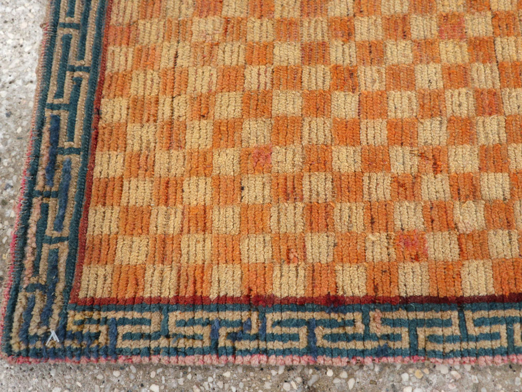 Vintage Tibetan Square Throw Rug, No.31181 - Galerie Shabab