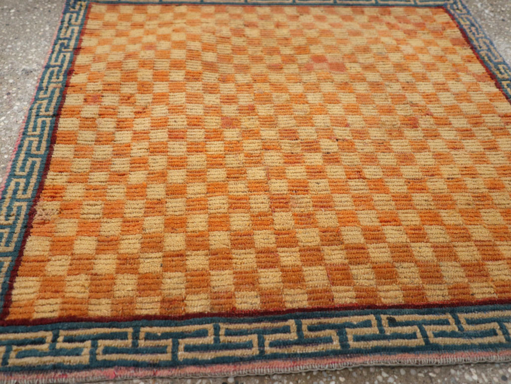 Vintage Tibetan Square Throw Rug, No.31181 - Galerie Shabab