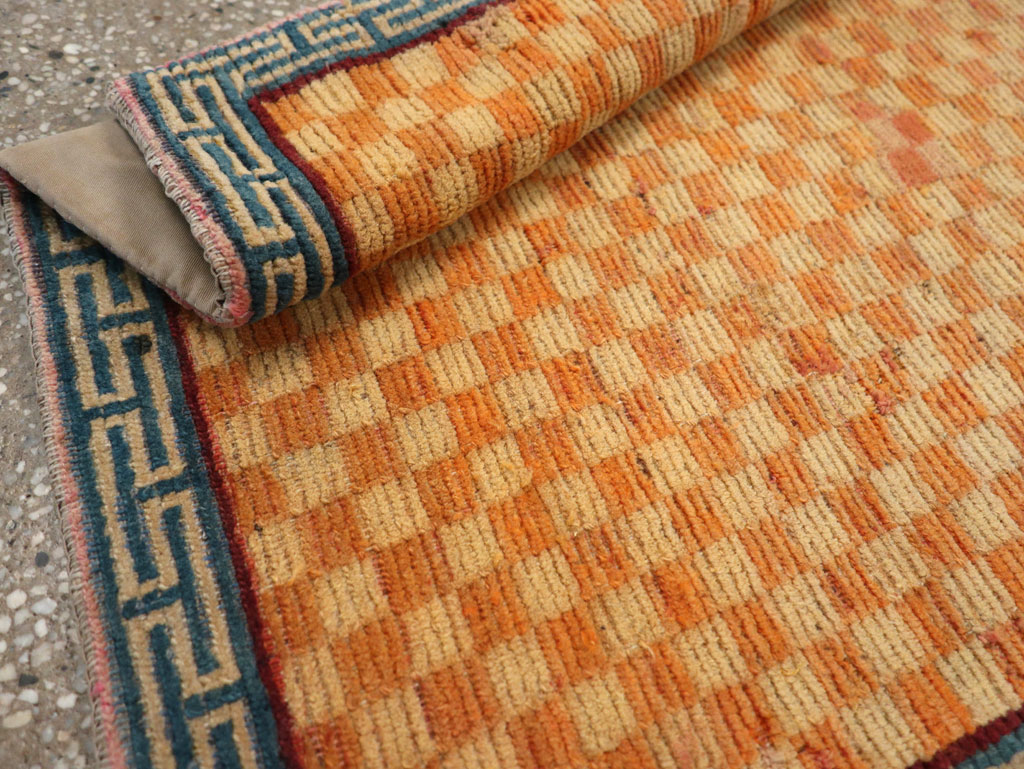 Vintage Tibetan Square Throw Rug, No.31181 - Galerie Shabab