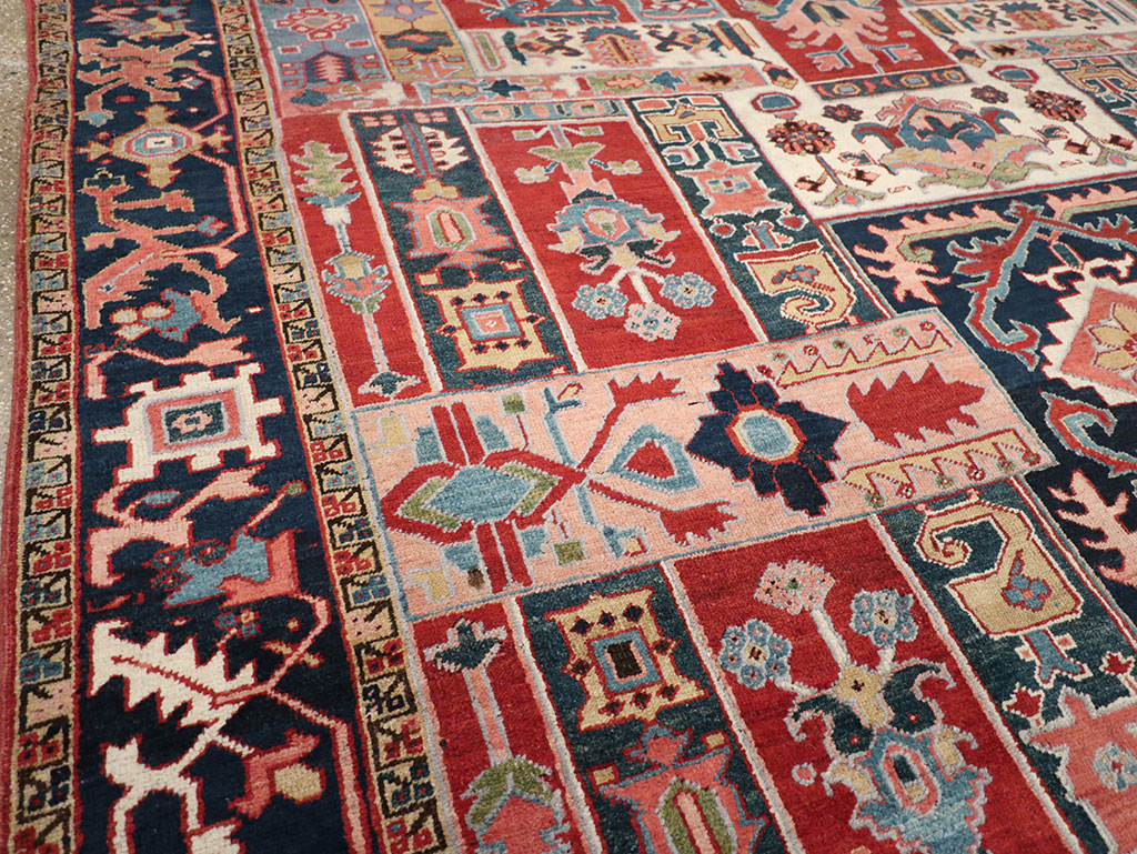 Antique Persian Heriz Room Size Carpet, No.31196 - Galerie Shabab
