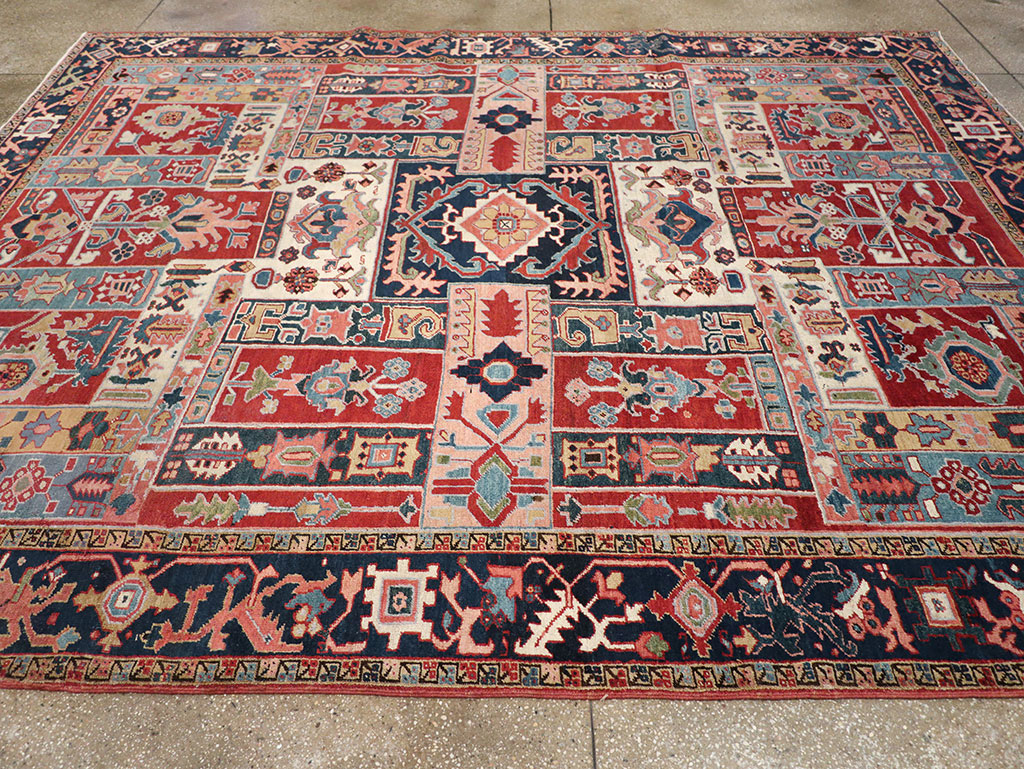 Antique Persian Heriz Room Size Carpet, No.31196 - Galerie Shabab