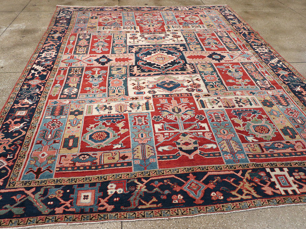 Antique Persian Heriz Room Size Carpet, No.31196 - Galerie Shabab