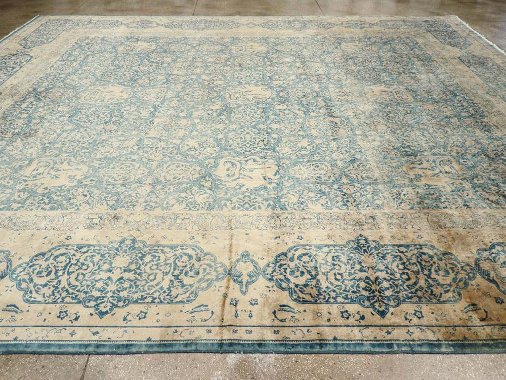 Antique Indian Lahore Large Square Carpet, No.31197 - Galerie Shabab