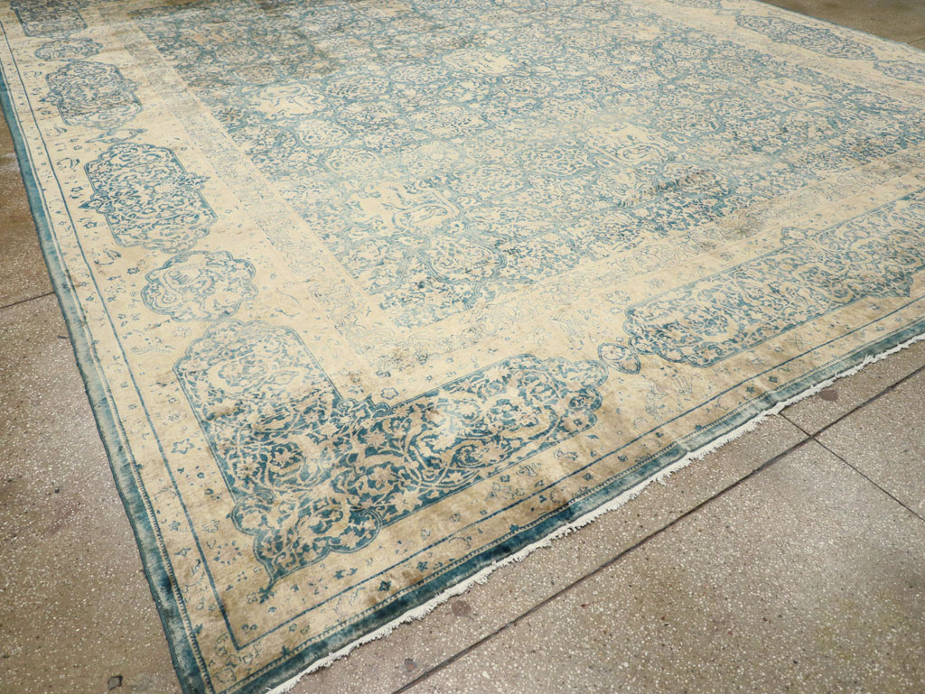 Antique Indian Lahore Large Square Carpet, No.31197 - Galerie Shabab