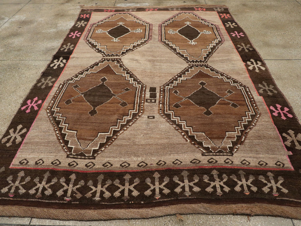 Vintage Turkish Anatolian Tribal Small Room Size Carpet, No.31200 - Galerie Shabab