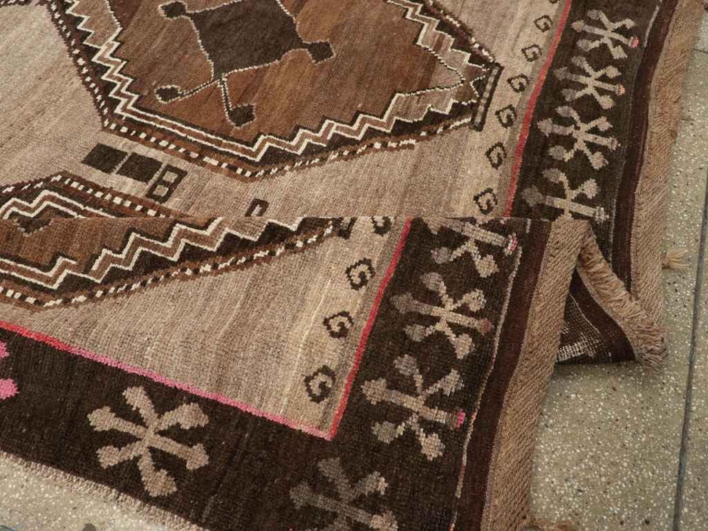 Vintage Turkish Anatolian Tribal Small Room Size Carpet, No.31200 - Galerie Shabab