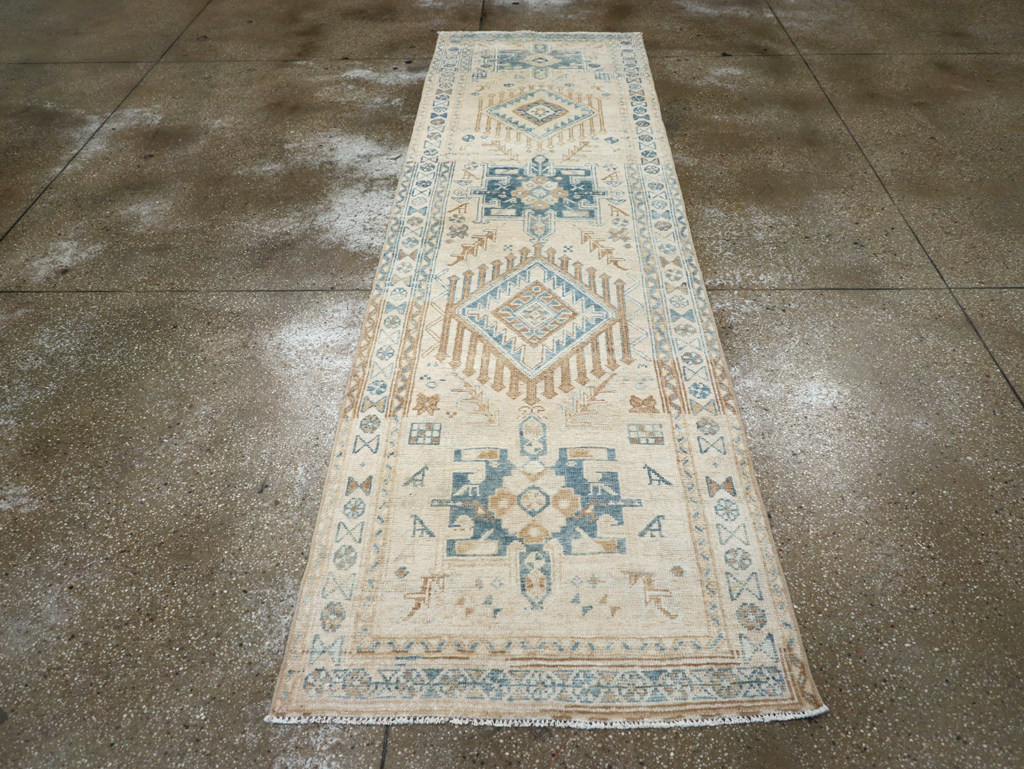 Vintage Persian Karajeh Runner, No.31201 - Galerie Shabab