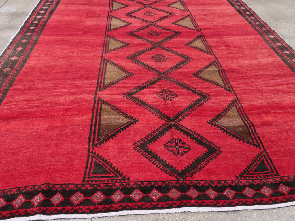 Vintage Turkish Anatolian Tribal Room Size Carpet, No.31202 - Galerie Shabab