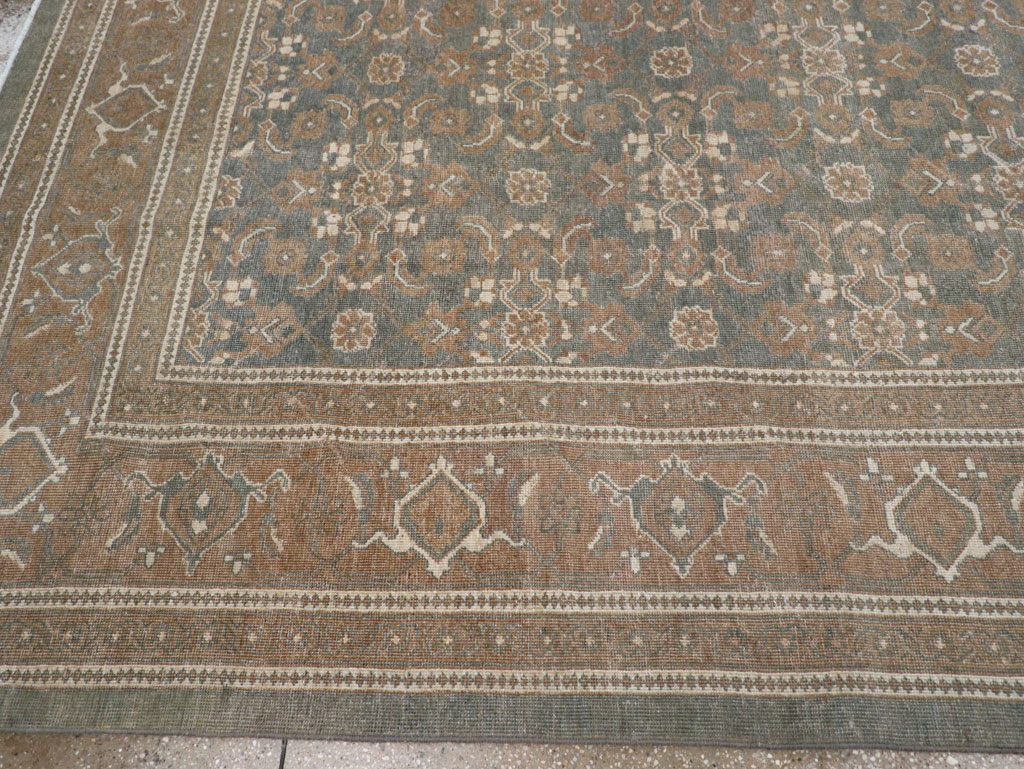 Vintage Persian Mahal Room Size Carpet, No.31203 - Galerie Shabab