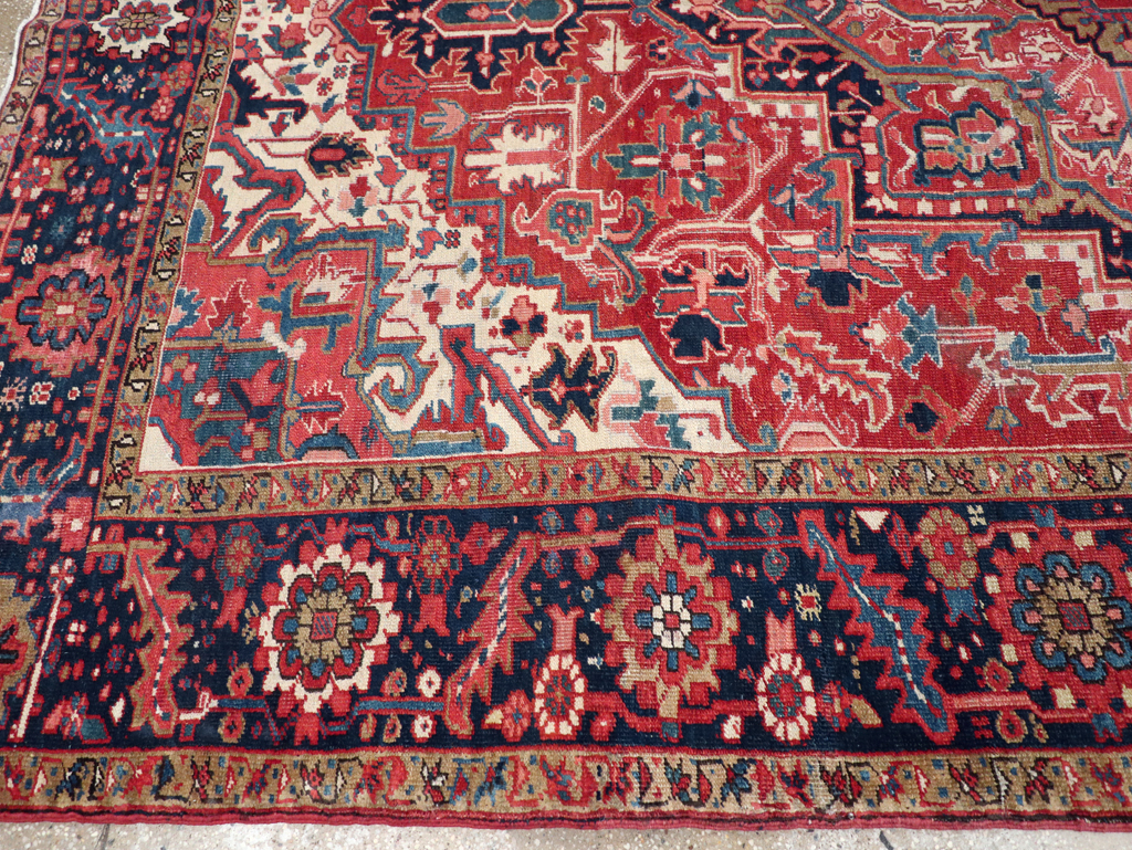Antique Persian Heriz Room Size Carpet, No.31205 - Galerie Shabab